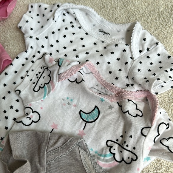 0-3 month onesie bundle - Picture 4 of 8